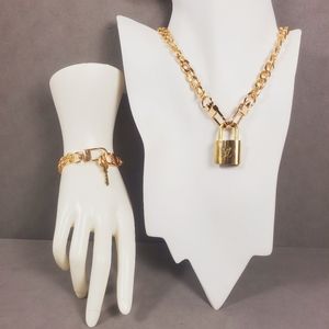 #301 AUthentic LOUIS VUITTON Lock Key Set Padlock Charm Bracelet Chain Necklace